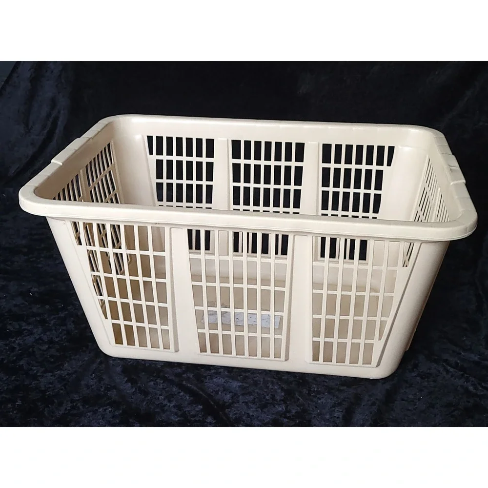 Vintage Rubbermaid 2965 Laundry Basket‎ Beige Almond Plastic Rectangular Hamper